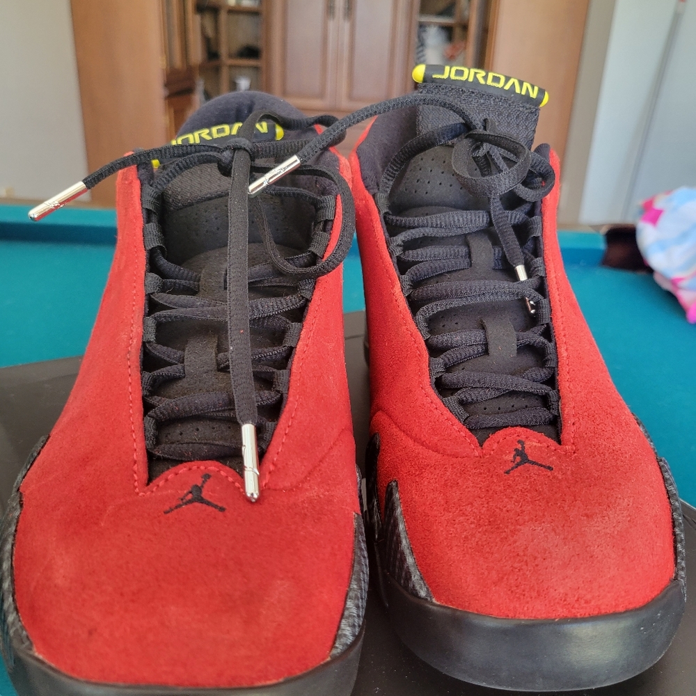 Air Jordan Retro X Ferrari